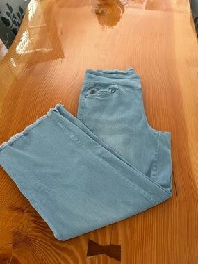 Belle by Kim Gravel TripleLuxe Denim Wide Leg Crop w/ Fray